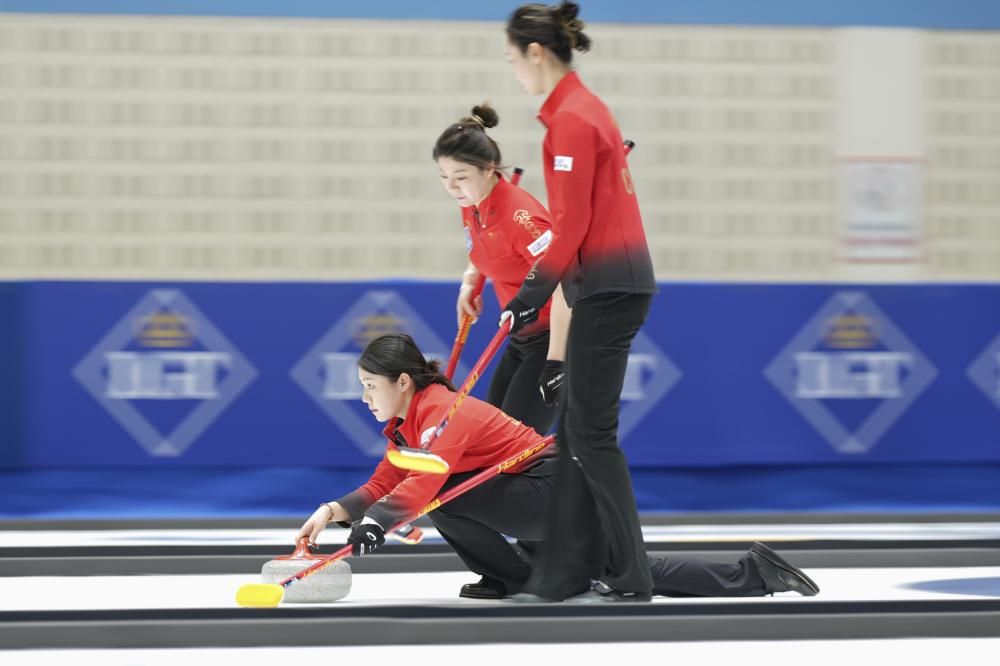 c7娱乐:欧国联替补登场,19岁后卫赫伊森迎来西班牙国家队首秀.